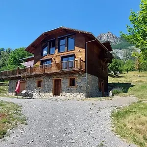 https://chalet-les-orres.fr-provencehotel.com