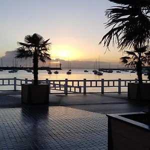 https://appartement-au-pied-du-port-de-st-quay-portrieux.inbrittany.com